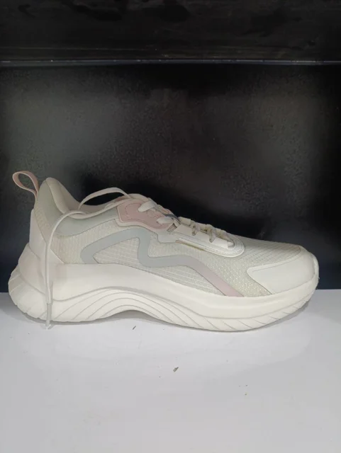 کفش لایف استایل 361 درجه سایز 35 و 37